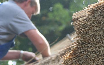 professional Battisford Tye thatchers